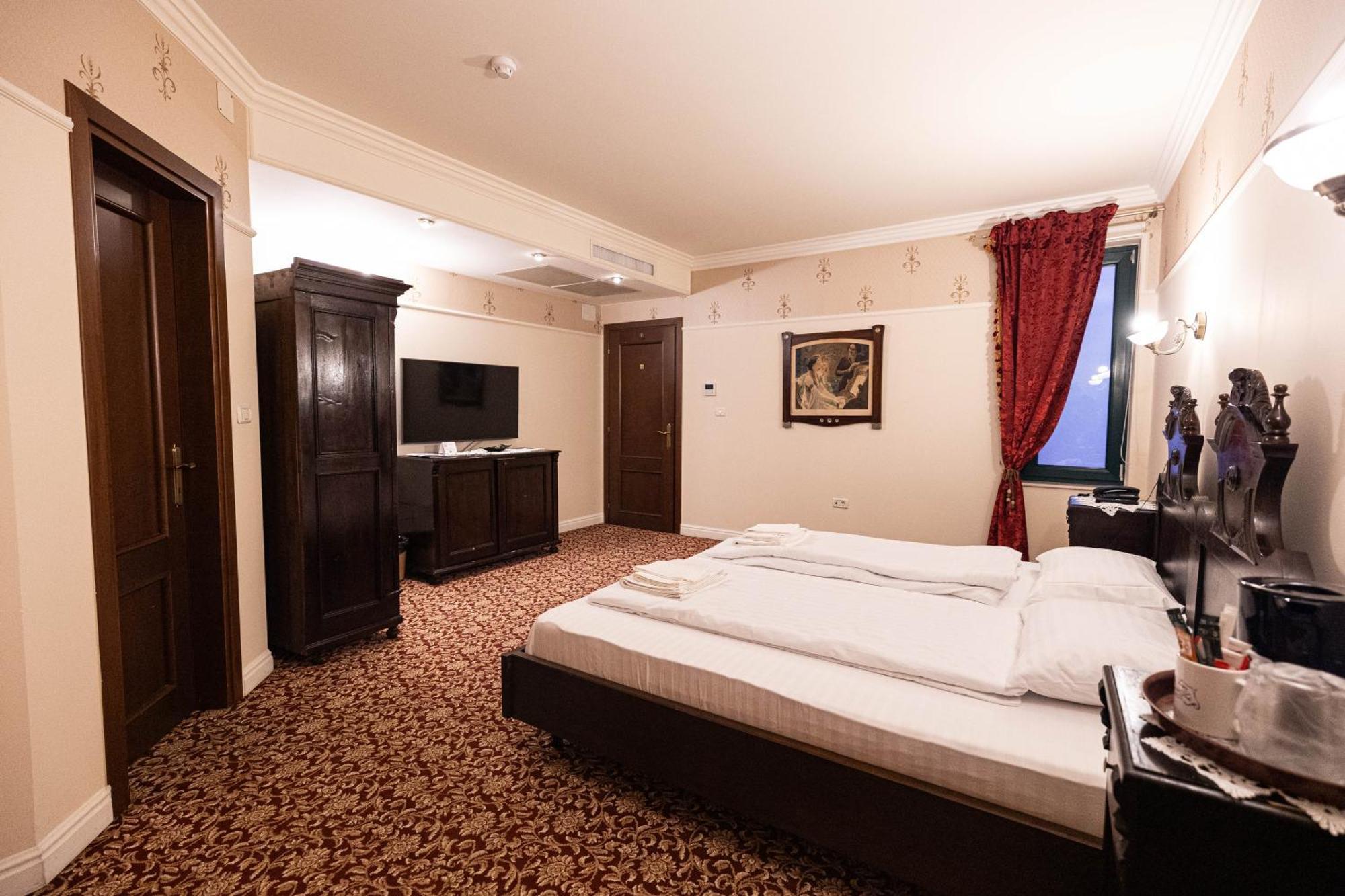 Casa Del Sole Boutique Hotel ティミショアラ エクステリア 写真