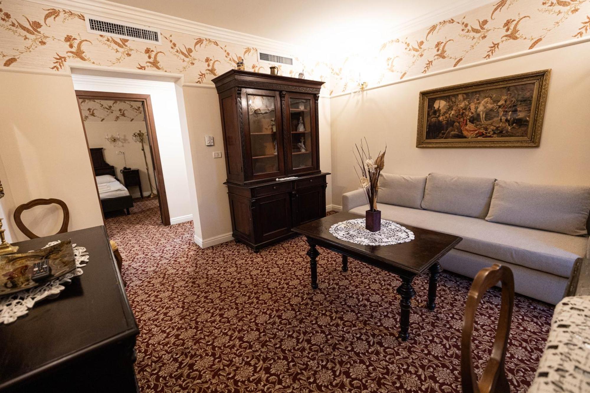 Casa Del Sole Boutique Hotel ティミショアラ エクステリア 写真
