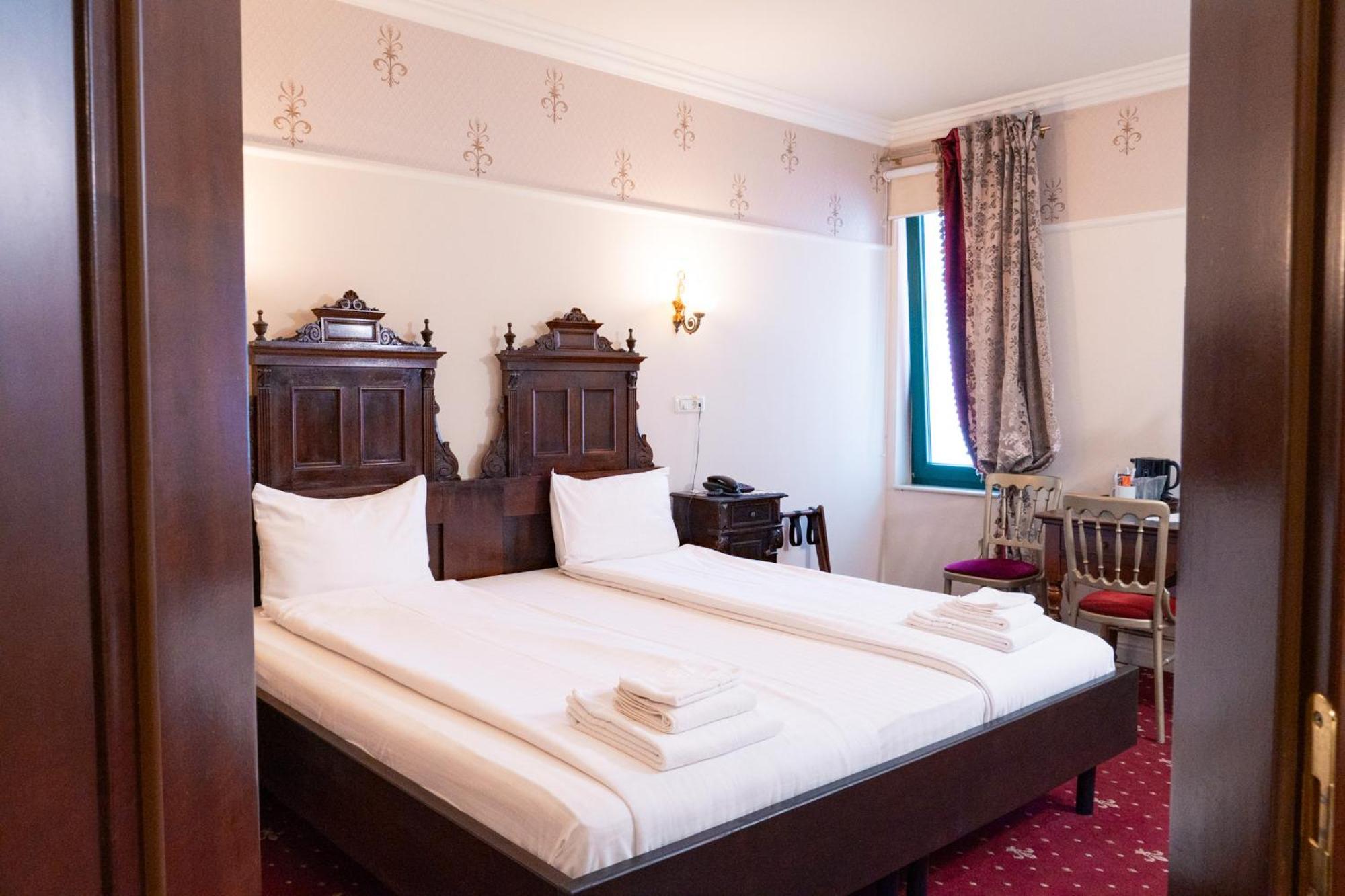 Casa Del Sole Boutique Hotel ティミショアラ エクステリア 写真